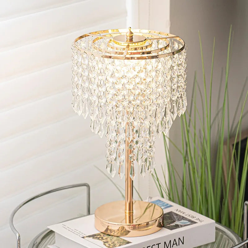 Modern minimalist LED European touch dimming coffee bar hotel bedroom decoration atmosphere crystal table lamp